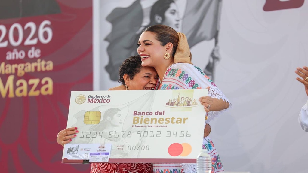 Entrega Evelyn Salgado Pineda tarjetas de Pensión para el Bienestar a Mujeres y Adultos Mayores en Acapulco 