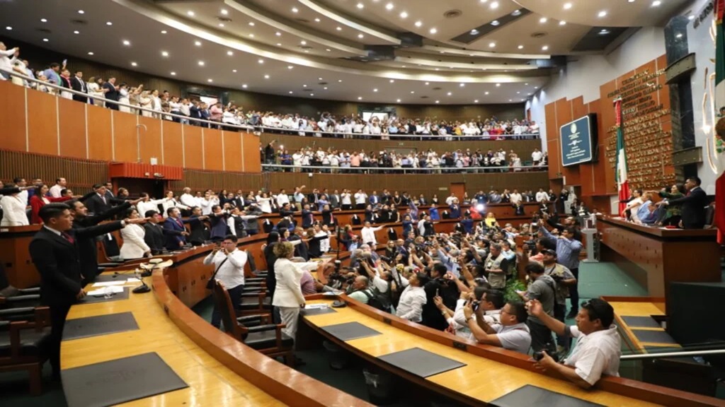 Instalan en Guerrero la LXIV Legislatura al Congreso del Estado