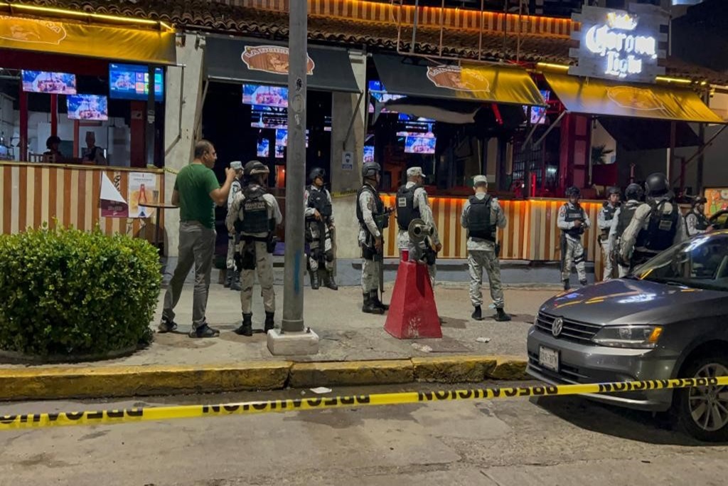 En Acapulco… Dos heridos a balazos en el bar “La Norteña”, en la Costera