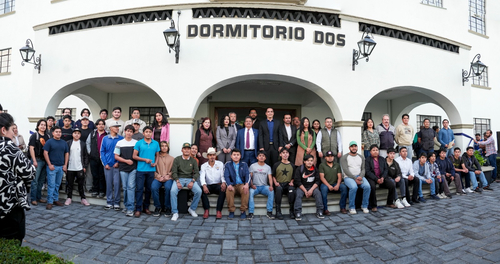 En Chapingo alumnos becados internos reciben dormitorios rehabilitados