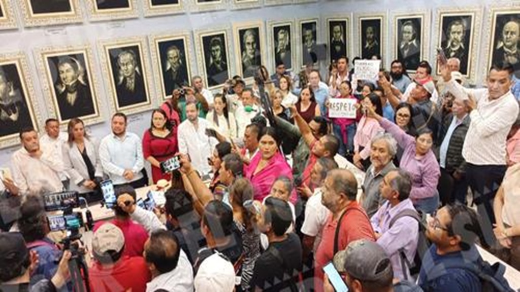 Exigen reporteros en el Congreso respeto a la libertad de expresión y cese de amenazas