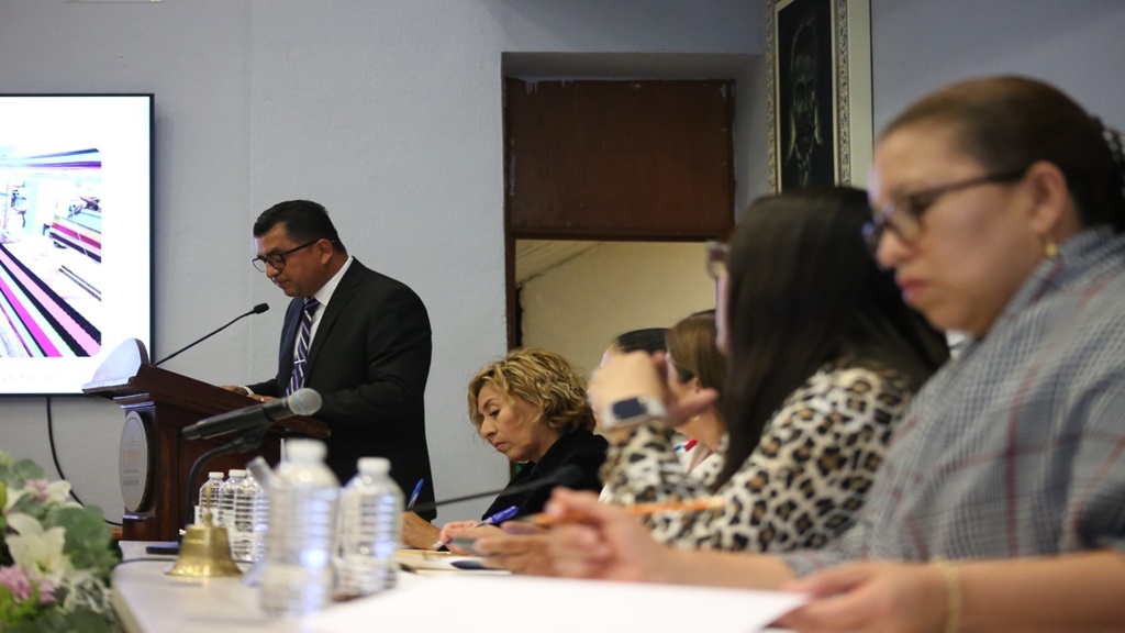 Comparece secretario del Trabajo y Previsión social ante el Congreso para la glosa del tercer informe de gobierno