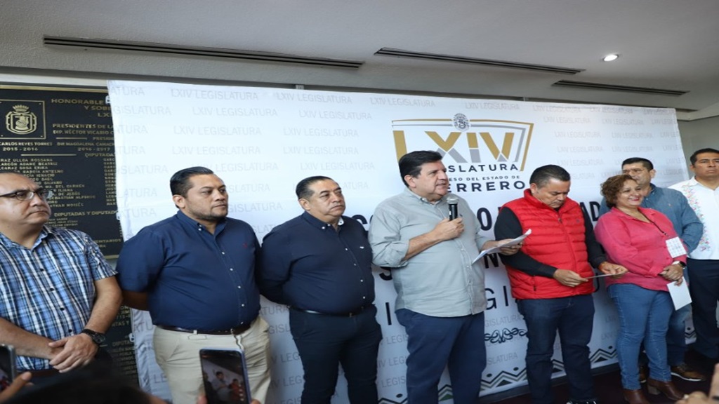 Afectan a Guerrero recortes en presupuesto federal: diputados del PRI