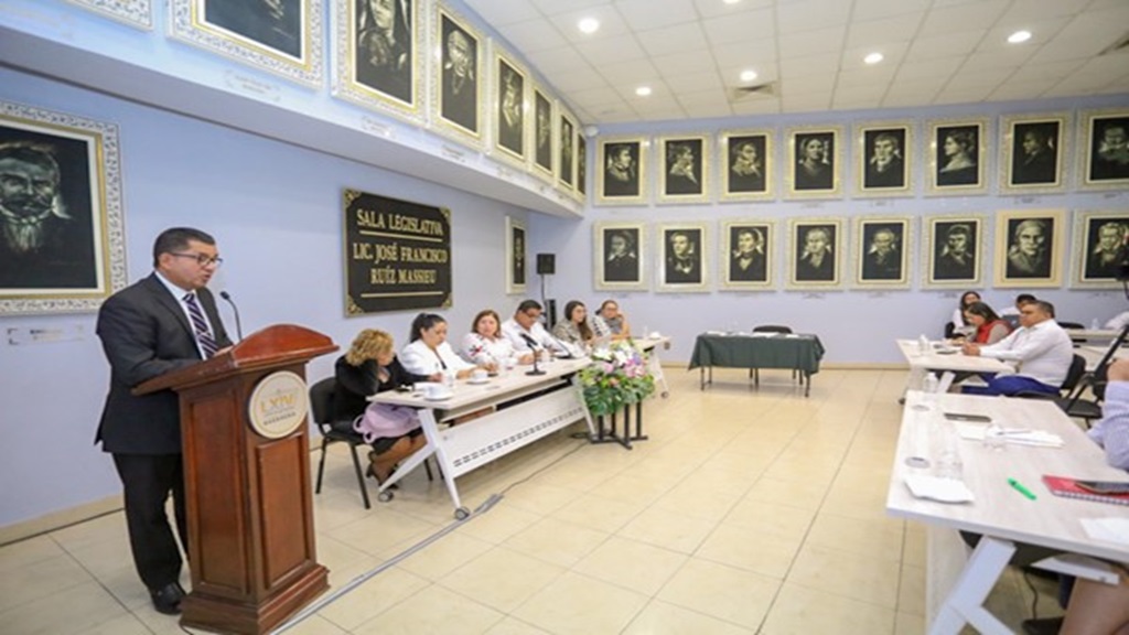 Tráfico con expedientes laborales es revelado durante comparecencia ante diputados locales