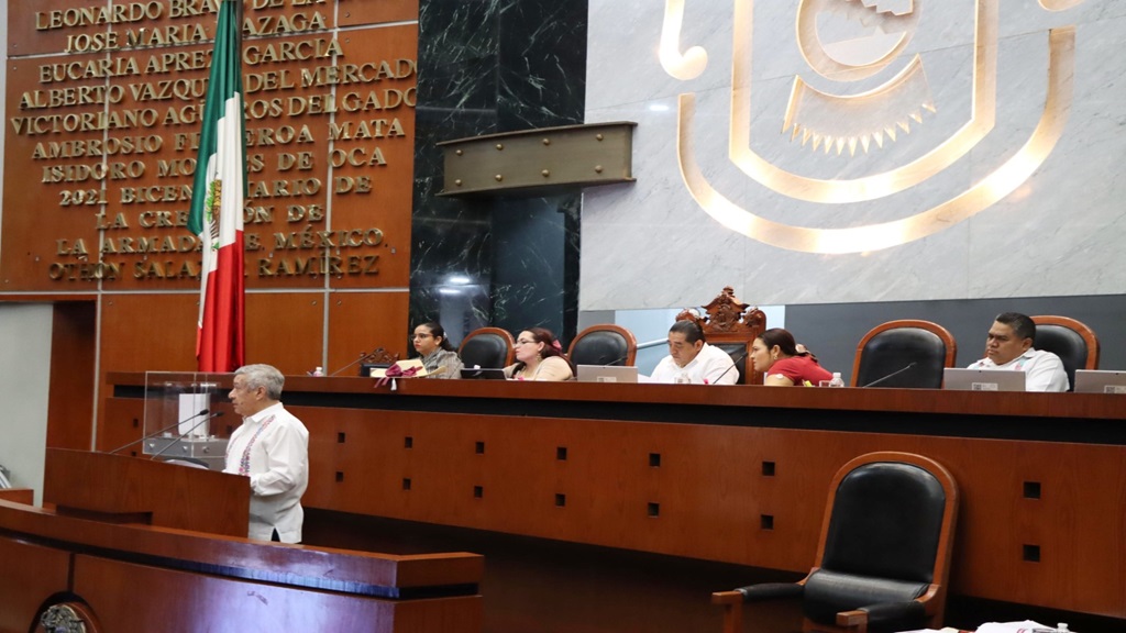 Todas las instituciones deben involucrarse en el mejoramiento de la educación, coinciden diputados en comparecencia de secretario
