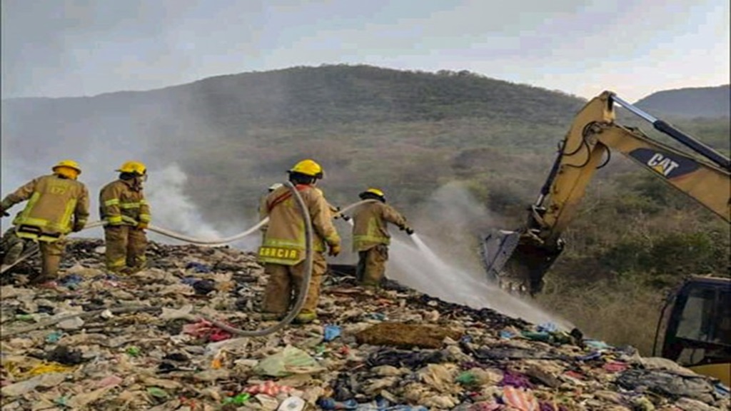 Se incendió el basurero municipal de Quechultenango