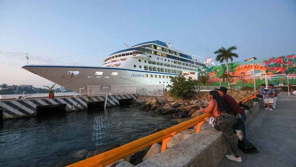 Atraca en Acapulco el crucero MS Náutica con 636 pasajeros, el primero de 2025