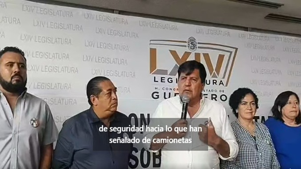 Atacan a balazos al jefe de personal del IMSS y a su secretaria en Acapulco