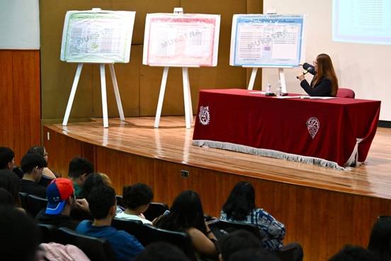 Realiza IECM ejercicio de simulación del voto con estudiantes del IPN