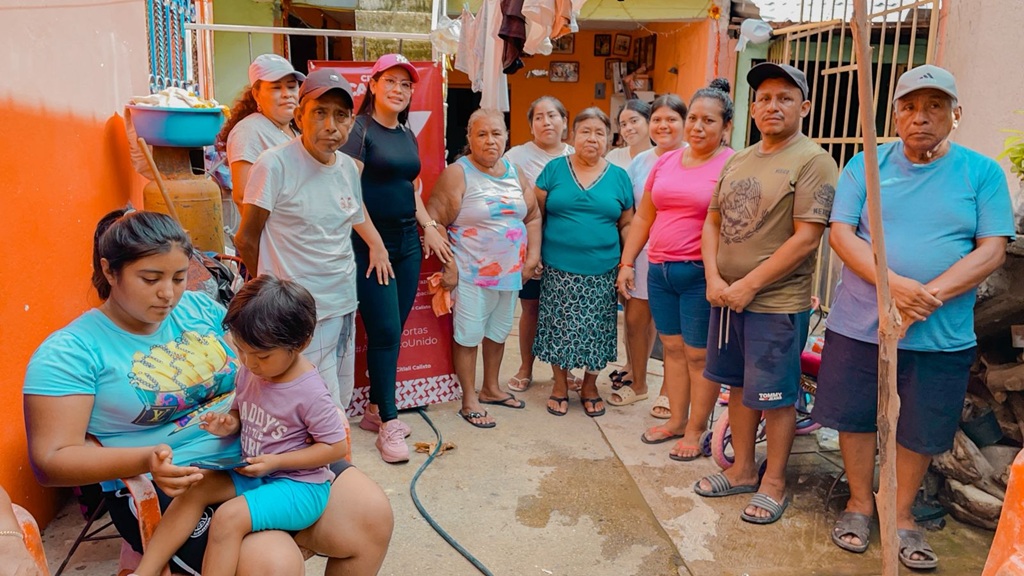 Protestan periodistas y comunicadores en el Senado, contra la Ley de Telecomunicaciones.
