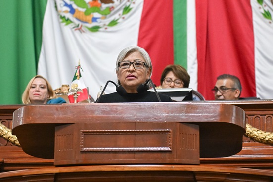 ¡Trabajadores piden vigilar a titular del INFONAVIT!