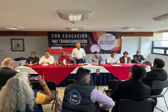 Evelyn Salgado atiende la contingencia por inundación en la colonia Galeana de Chilpancingo