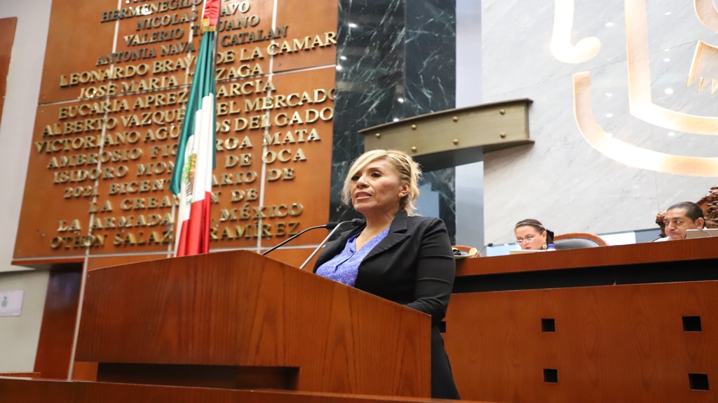 Anuncia Evelyn Salgado plan carretero prioritario para La Montaña