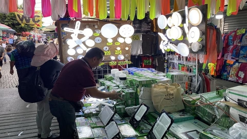 Crecen negocios informales