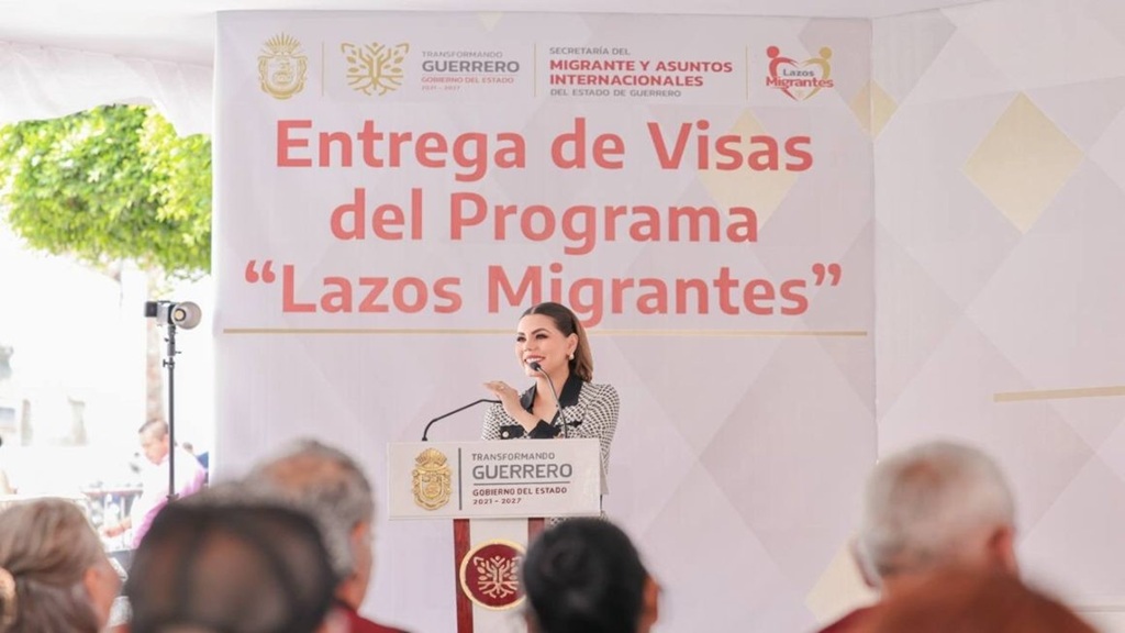 Evelyn Salgado entrega 139 visas de Lazos Migrantes a hombres y mujeres de ocho municipios de la región Norte