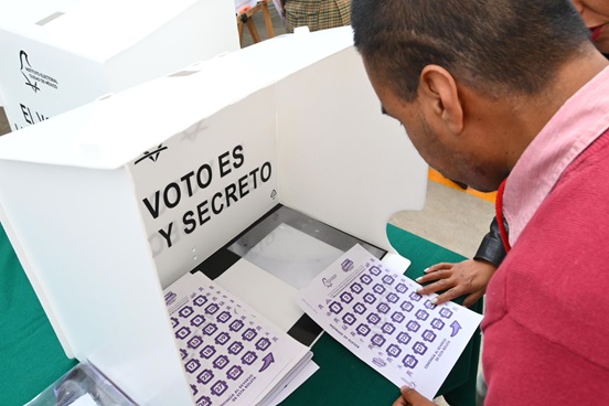 Clara Brugada encabeza en Iztacalco jornada de visita domiciliaria del programa “la policía cerca de ti”