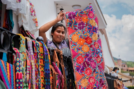 Chapingo y el Colectivo de Estudiantes Agrónomas invitan a participar en el concurso de fotografía “Mujeres que Sostienen el Mundo”