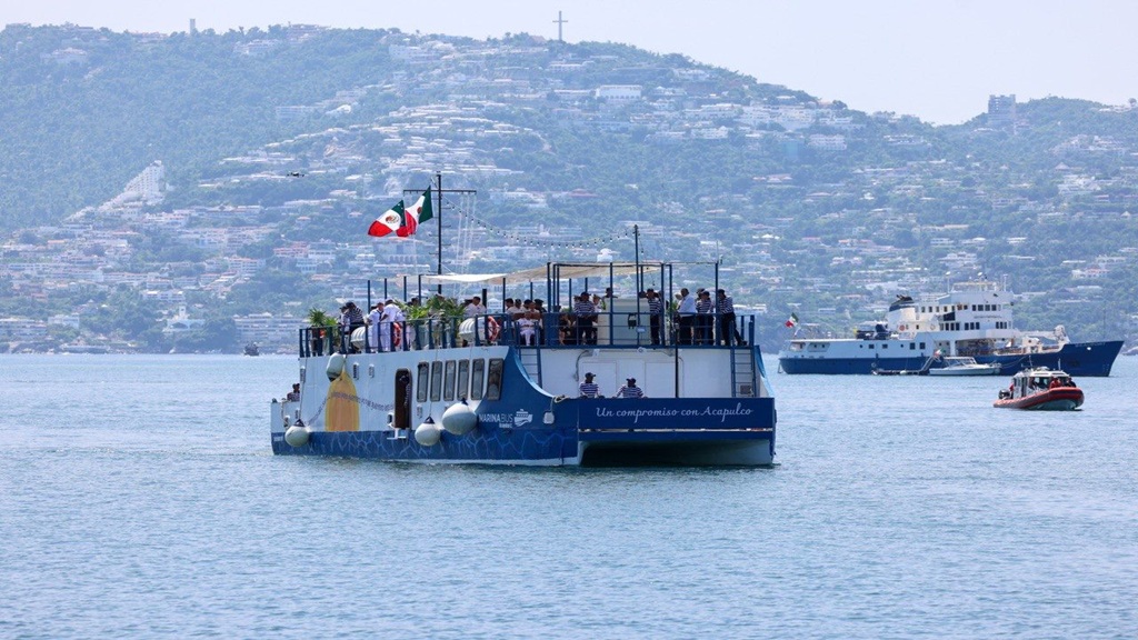 Abanderan la presidenta Claudia Sheinbaum y la gobernadora Evelyn Salgado el Marinabús Acapulco