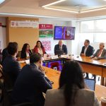 El gobierno trata de dominar la agenda informativa