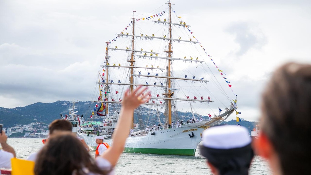 Regresa a Acapulco el Buque Escuela ARC Gloria de Colombia después de 18 años