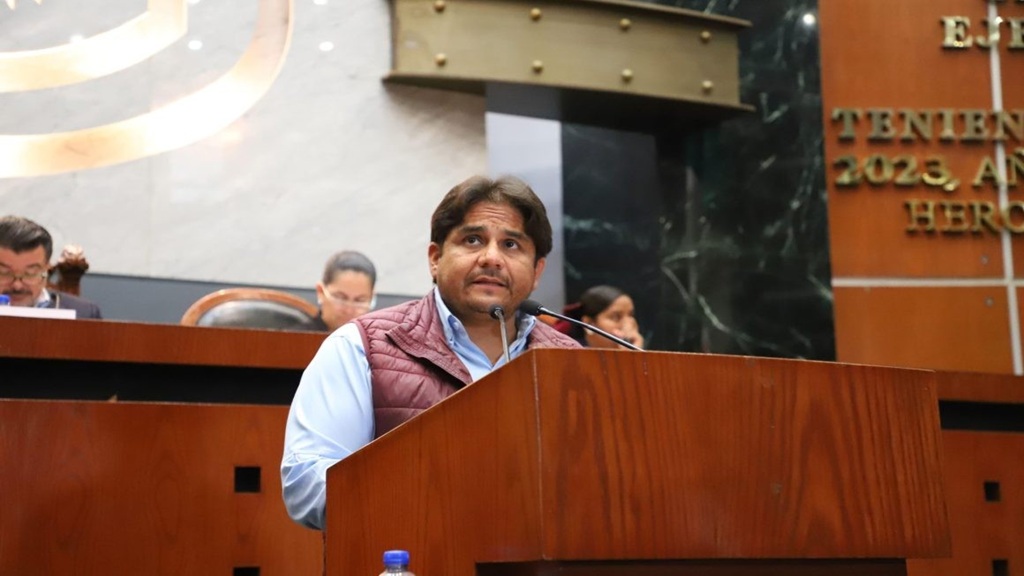 Analizan prohibir transporte de menores de 10 años en motocicletas