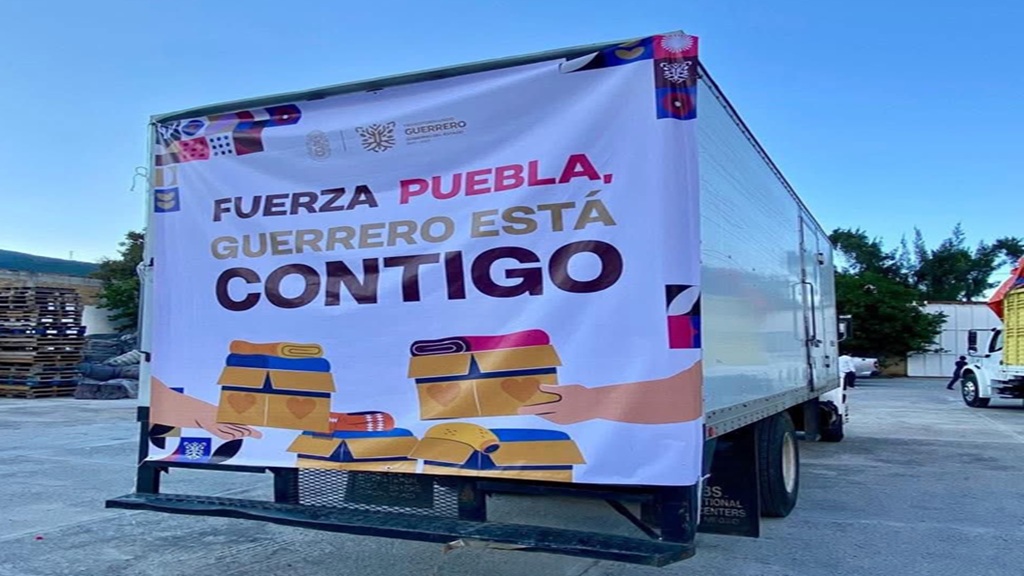 Parten a Puebla los primeros camiones de Guerrero para damnificados