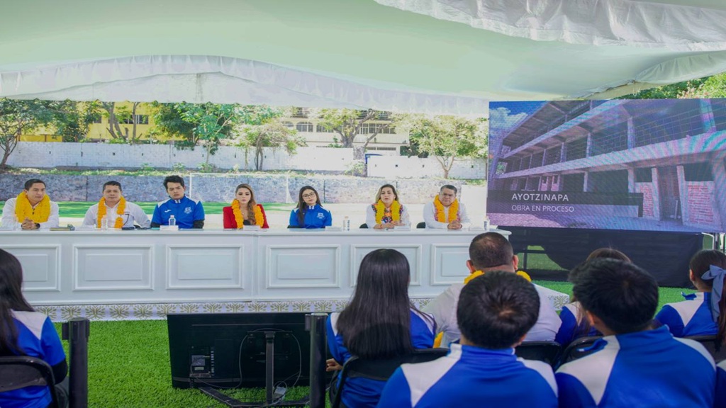 “La educación es la base para transformar Guerrero”: Evelyn Salgado