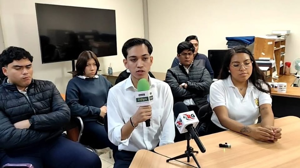 Alumnos del CAM denuncian discriminación y exigen becas federales