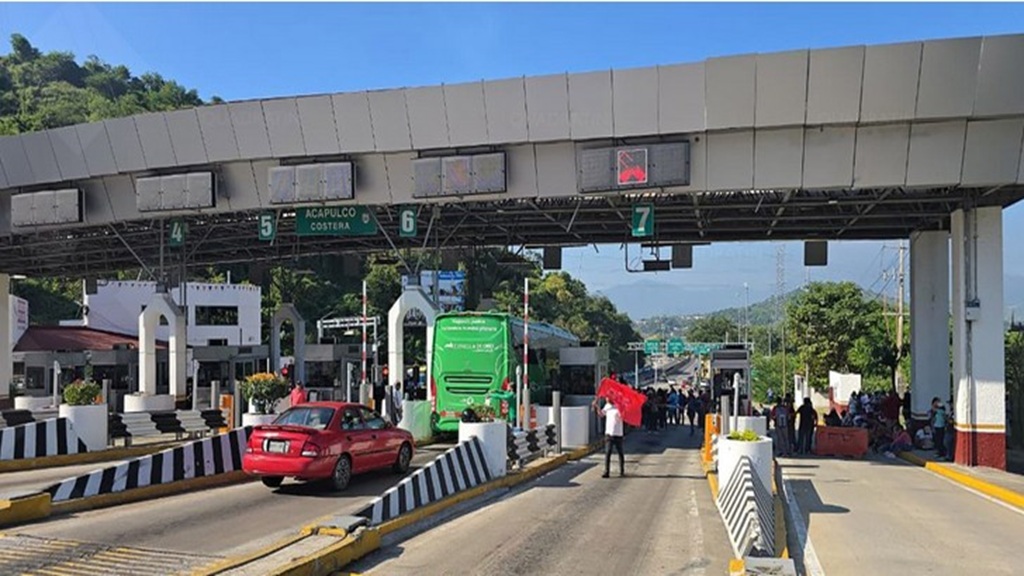 Inaugura la gobernadora Evelyn Salgado Pineda el parque de la colonia Mártires del 68 en Acapulco