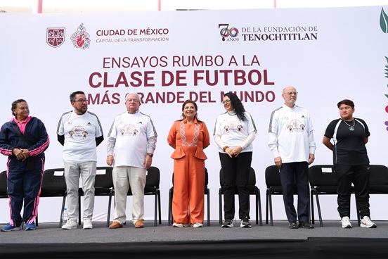 Inaugura Clara Brugada ensayos para romper récord de la Clase de Futbol más grande del mundo y presenta decálogo rumbo al mundial 2026