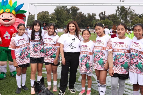 Presenta Clara Brugada proyecto “Un Mundial donde la pelota ruede”, que incluye rehabilitar y construir 500 canchas de futbol