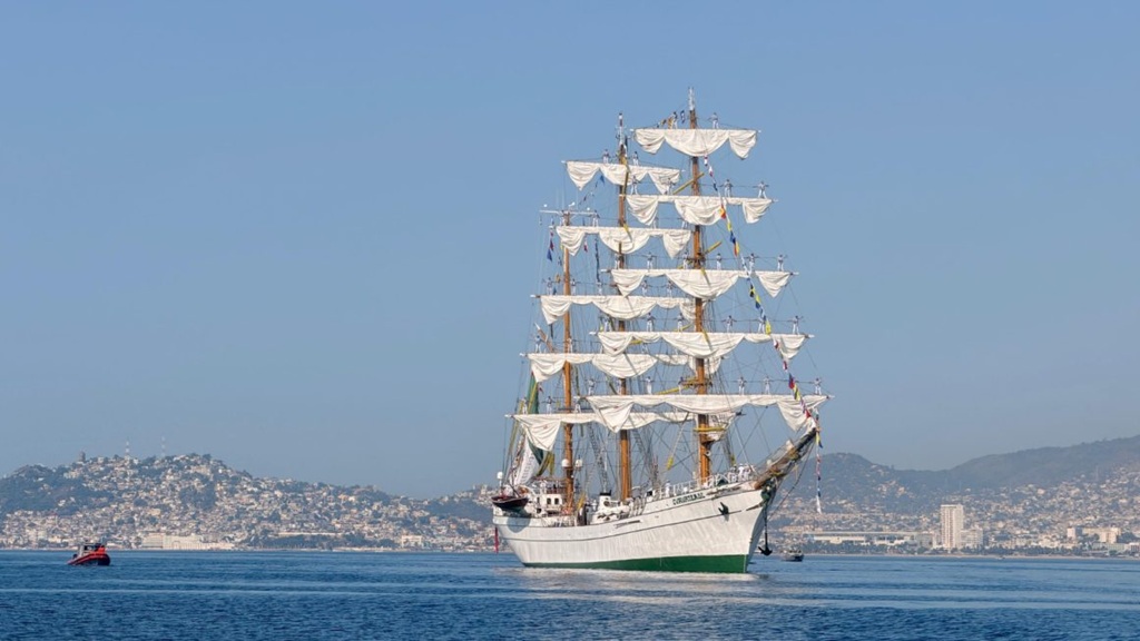 Acapulco recibe al Buque Escuela Cuauhtémoc, símbolo naval y orgullo de México