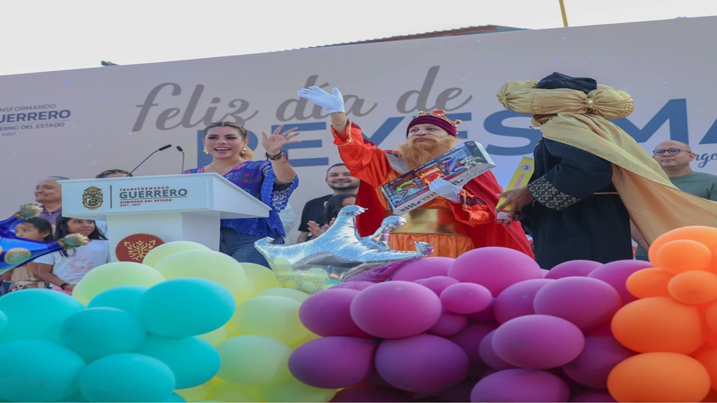 Evelyn Salgado celebra el Día de Reyes con niñas y niños de Chilpancingo