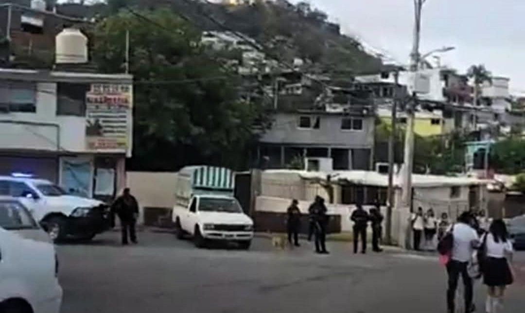 Fallece alumna de bachilleres por fuego cruzado en Acapulco: FGE investiga