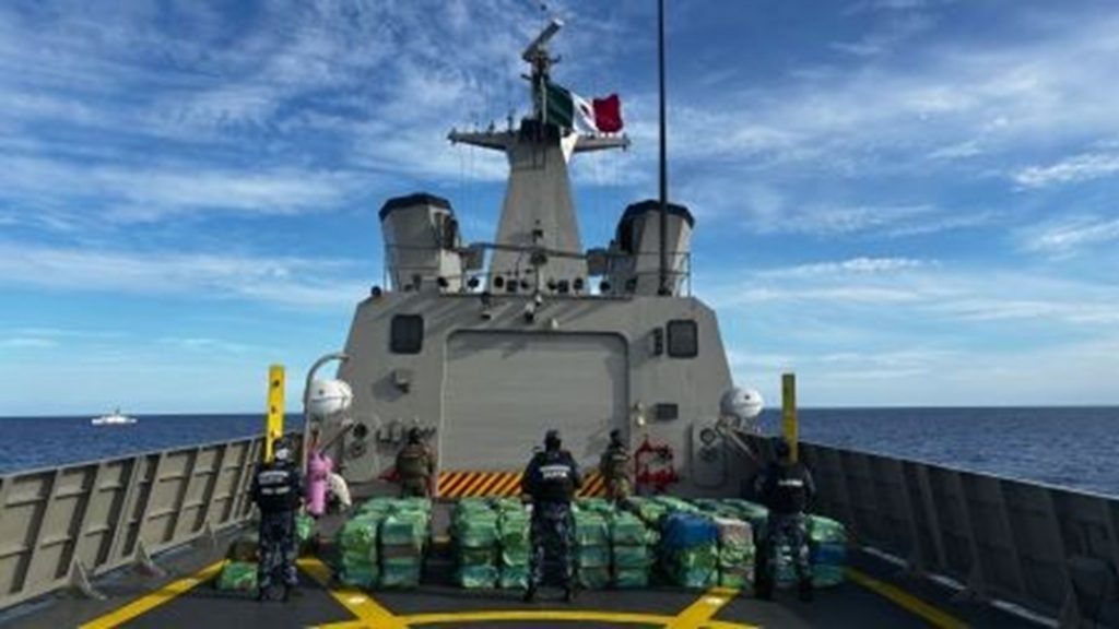 Semar y la Guardia Costera de EU aseguran 188 paquetes con cocaína