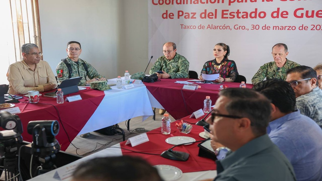Acuerda Evelyn Salgado con Mesa de Coordinación estrategia de seguridad en zonas de mayor afluencia turística de Guerrero 