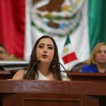 Reciben nueve personas y organizaciones “Medalla al Mérito a la Salud”