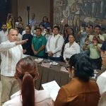 Jornaleros guerrerenses viajan a Florida para trabajar en el jitomate