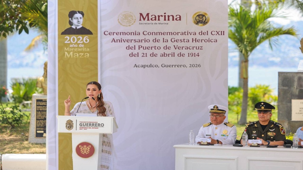 Evelyn Salgado asistió a la ceremonia conmemorativa por el 112 aniversario de la Gesta Heroica del Puerto de Veracruz